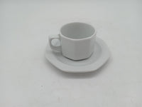 Teacup + saucer